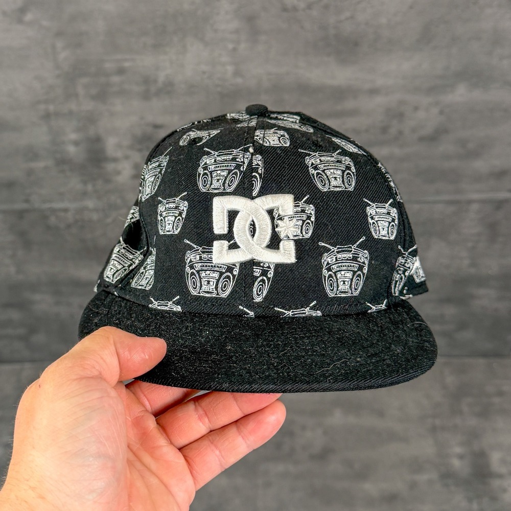 DC Shoes New Era 59FIFTY Hat Remix Series Travis Barker Boombox Fitted 7 1/8